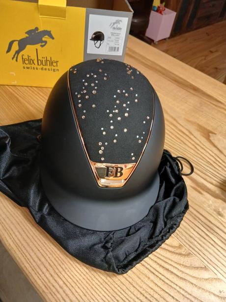 Jazdecka helma/prilba felix buhler,