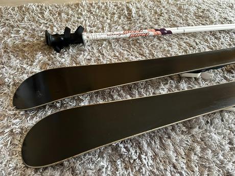 Lyže wedze, lyžiarky nordica veľ. 22, paličky, wedze,130-139 cm