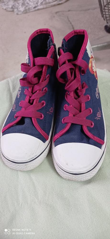 Dievčenské tenisky, 30