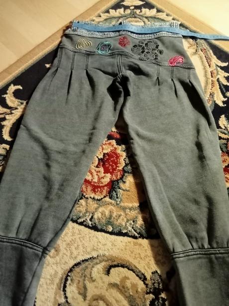 Zaujímavé teplé tepláčiky, 134