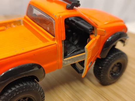 Zber retro model ford f-series 4x4 rebels, maisto,