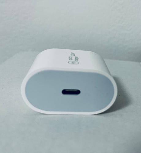 Usb c adapter 20w pre rychle nabijanie,