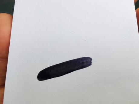 Laky na nechty a rúž na pery loreál paris,