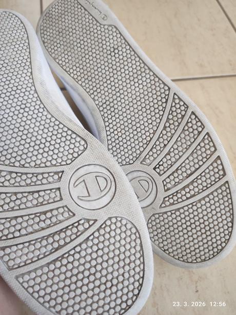 Ako nové, champion,44