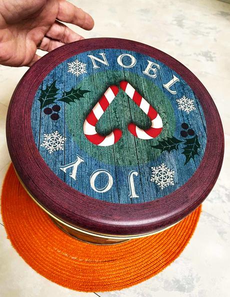 Veľká plechová dóza, 