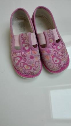 Papuce bata, 24