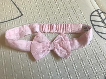 Čelenka s mašľou, next