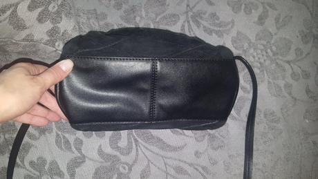 Kožená kabelka, baťa
