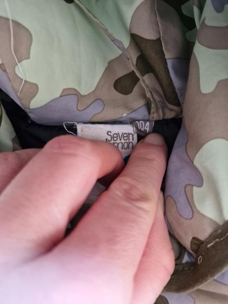 Prechodná bunda, 104