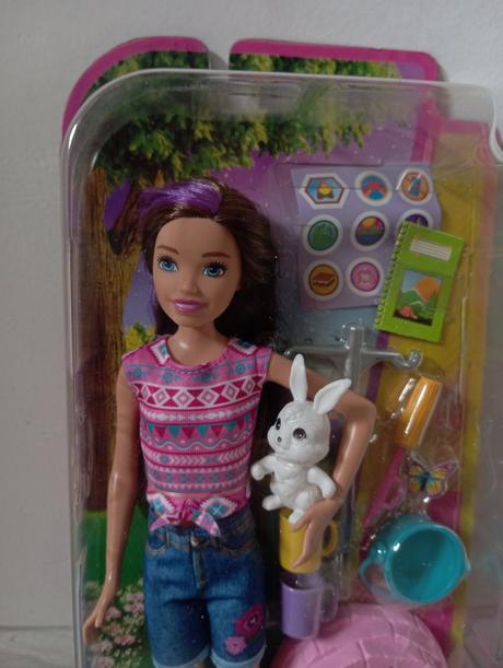 Barbie skipper kemping it takes two,