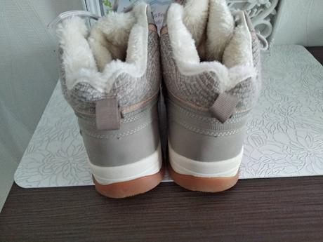 Nové zimné topánky, 39