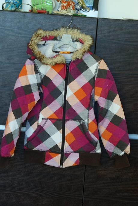 Prechodná bundička, 122