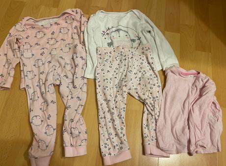 Dievčenské pyžama 12-18m, 80
