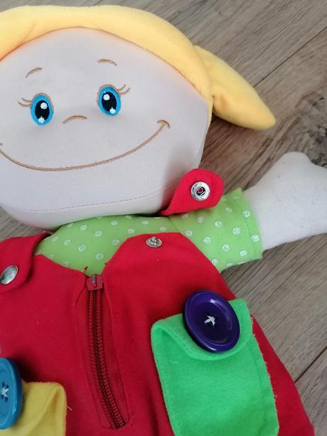 Bábika - na učenie viazania šnurok a iné, 