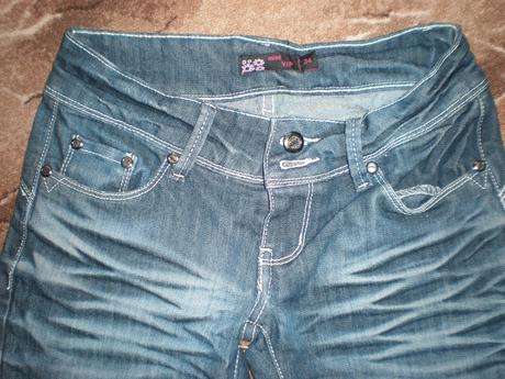 Tmavomodré rifle, 34