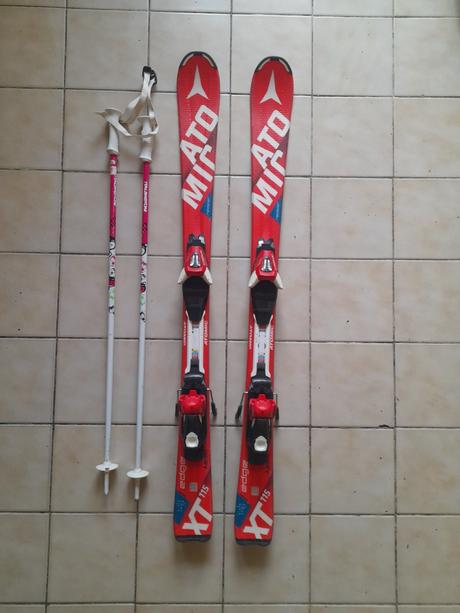 Červené lyže atomic xt 115, atomic,110-119 cm