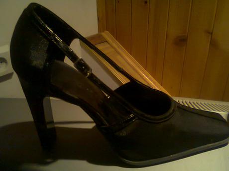 Cierne, leskle topanky -bonmax, 37