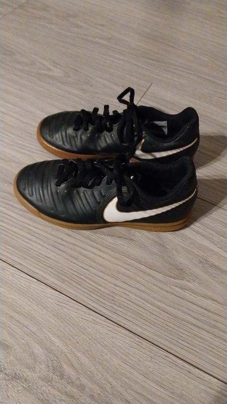Kopačky 33 halovky, nike,33