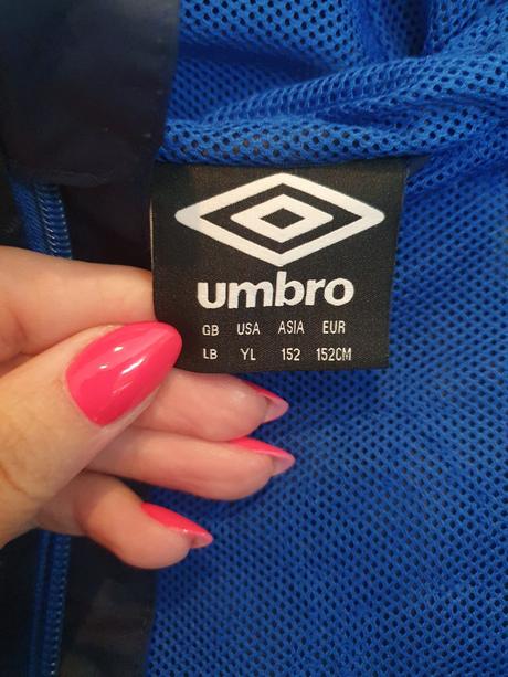 Tenká vetrovka, umbro,152