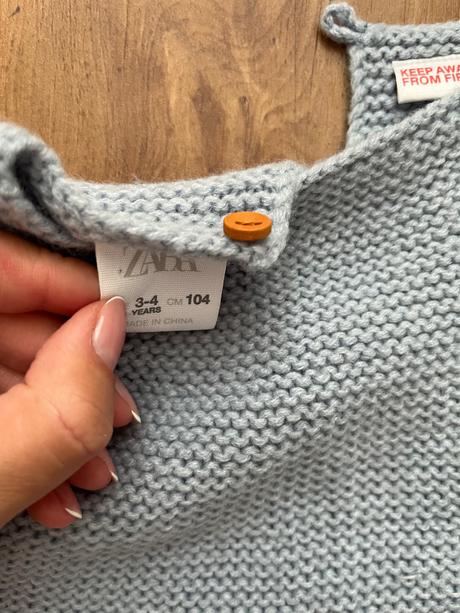 Sveter, zara,104