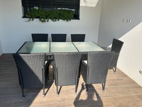 Zagradna jedalenska suprava,