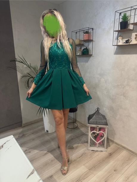 Smaragdove spoločenské šaty, 40