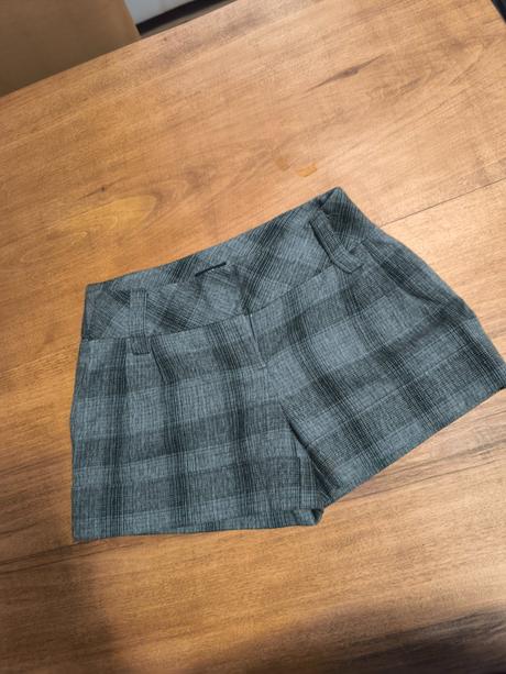 Elegantné kraťasy, s