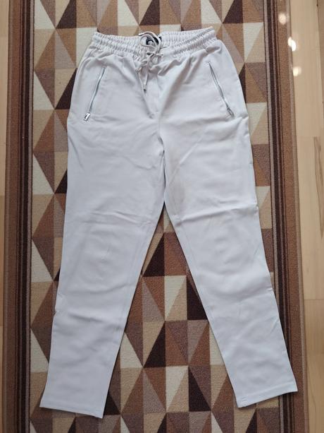 Balik damskeho oblecenia, s