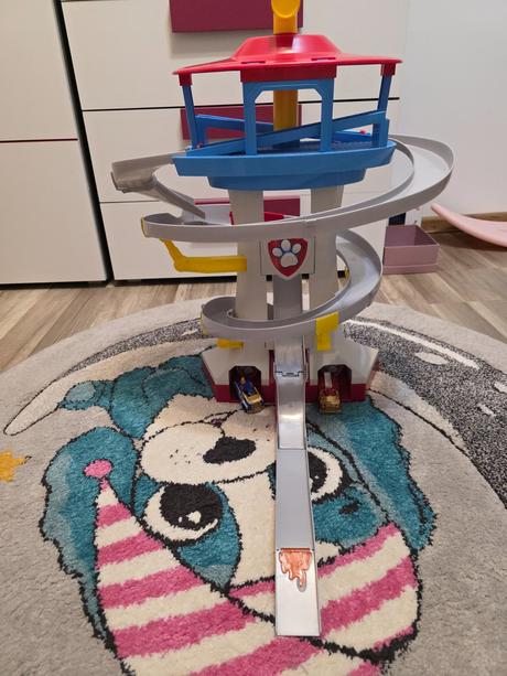 Lapková patrola-centrála, 