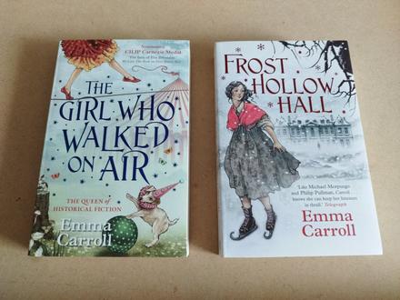 Emma carroll v anglictine, 