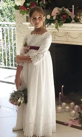 Prijimanie , saty na 6-8, stali 900 eur, 128