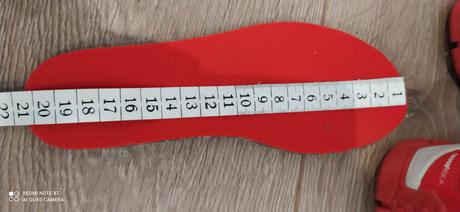 Turisticke topanky quechua, 32