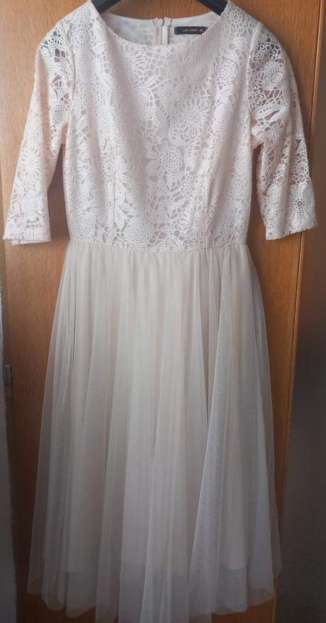 Slávnostné šaty, l