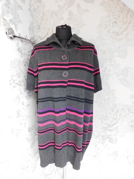 Damsky velmi pekny sveter/vesta, outfit,52