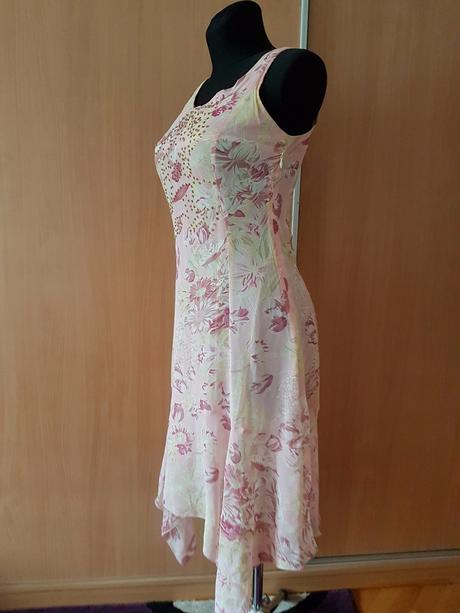 Jemné romantické bledoružové midi šaty s, s