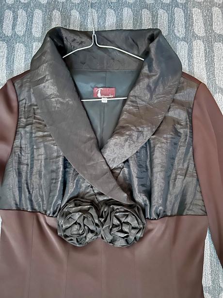 Krásne slávnostné šaty, 38