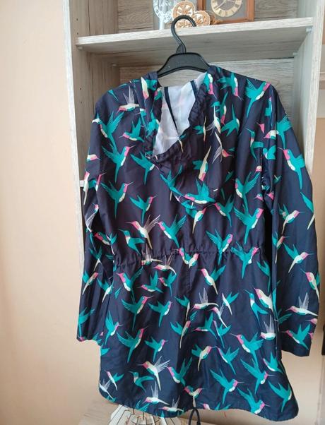 Tenká bunda - pršiplášť, s