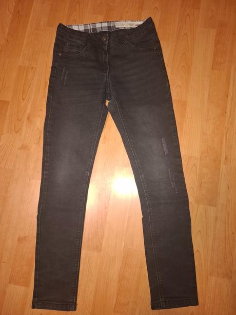 Chlapčenske rifle, pepperts,152