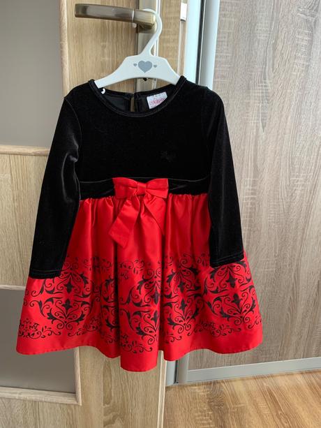 Dievčenské šaty, 92