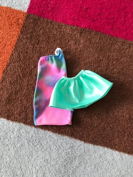 Šaty a suknička pre barbie,