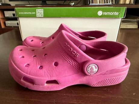 Crocs, crocs,32
