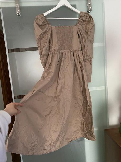 Šaty pre družičku, 36