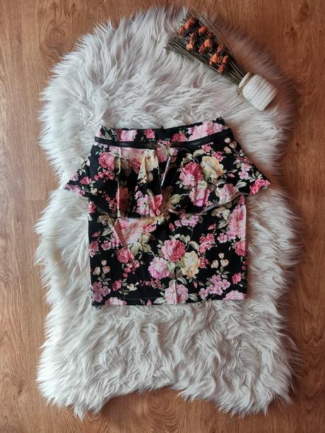 Krásna romantická sukňa, xs