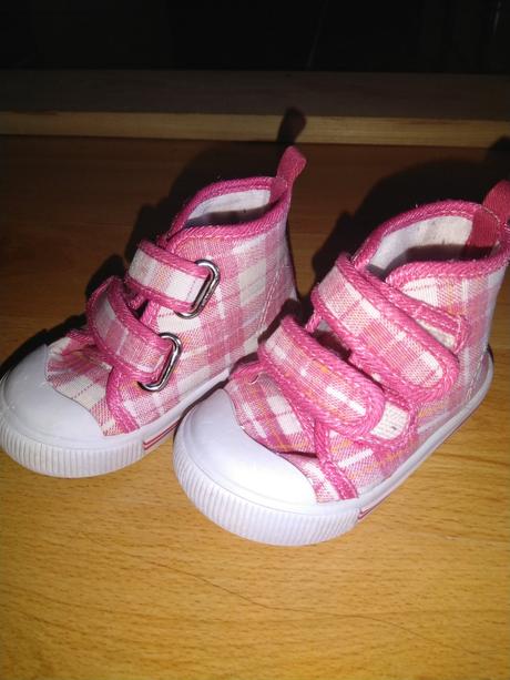 Topánky super stav, 19