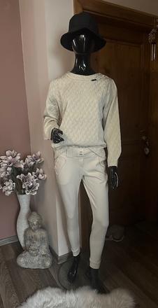 Svetlobéžové elastické pohodlné nohavice magenta, m