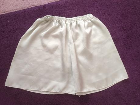 Pyžamo spodok, 122