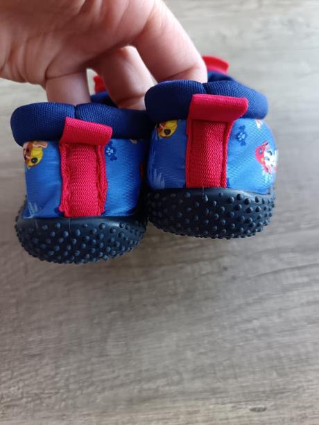 Topánky do vody, 25