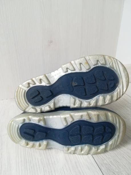 Gumáky, cena s poštovným, 26