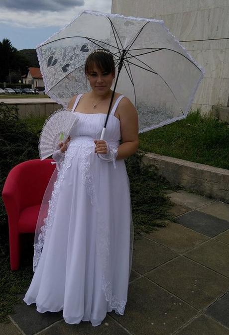 Svadobné šaty pre tehotné, l