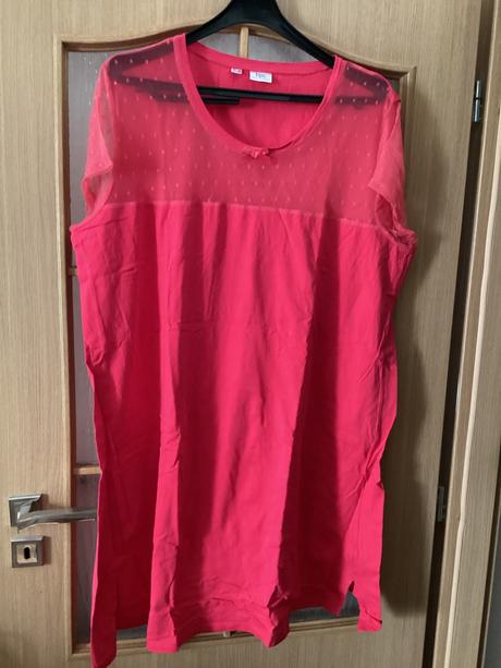 Krásna sexi nočná košeľa s čipkou, bonprix,52